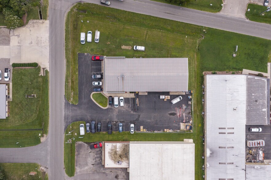More Photos Of 10015 Lickinghole Rd, Ashland Warehouse For Sale