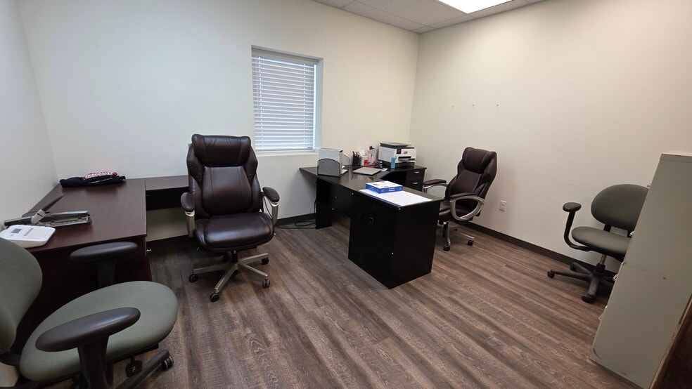 More Photos Of 8211 E County Road 62, Midland Warehouse For Sale