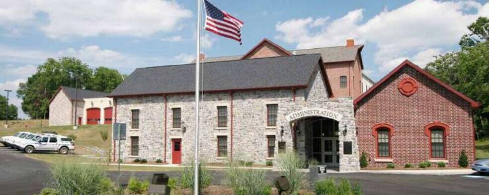 More Photos Of 1128-1130 Laurel Ave, Camp Hl, Camp Hill Light Manufacturing For Sale