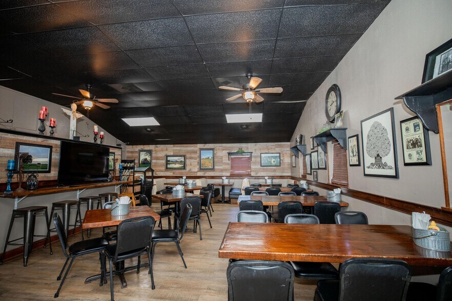 More Photos Of 105 Margaret Speight, Dadeville Restaurant For Sale