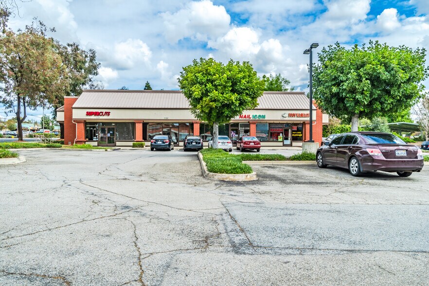 More Photos Of 926-950 W Foothill Blvd, Claremont Unknown For Lease