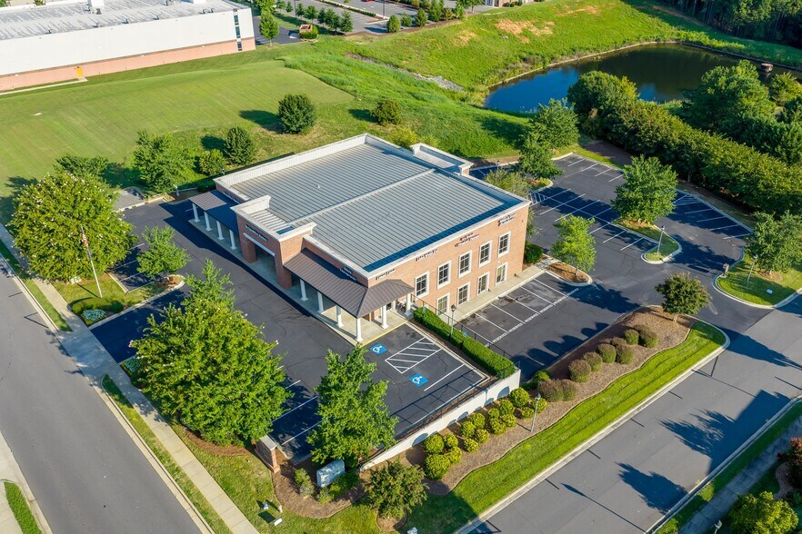 More Photos Of 439 Channel Rd, Clover Office For Lease