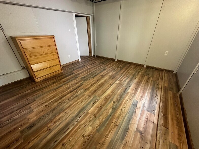 More Photos Of 47 W Bridge St, Oswego Storefront Retail Residential For Sale