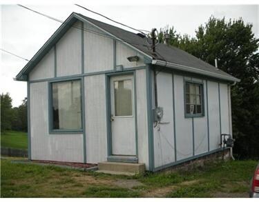 Primary Photo Of 111 Steubenville Pike, Burgettstown Office For Sale