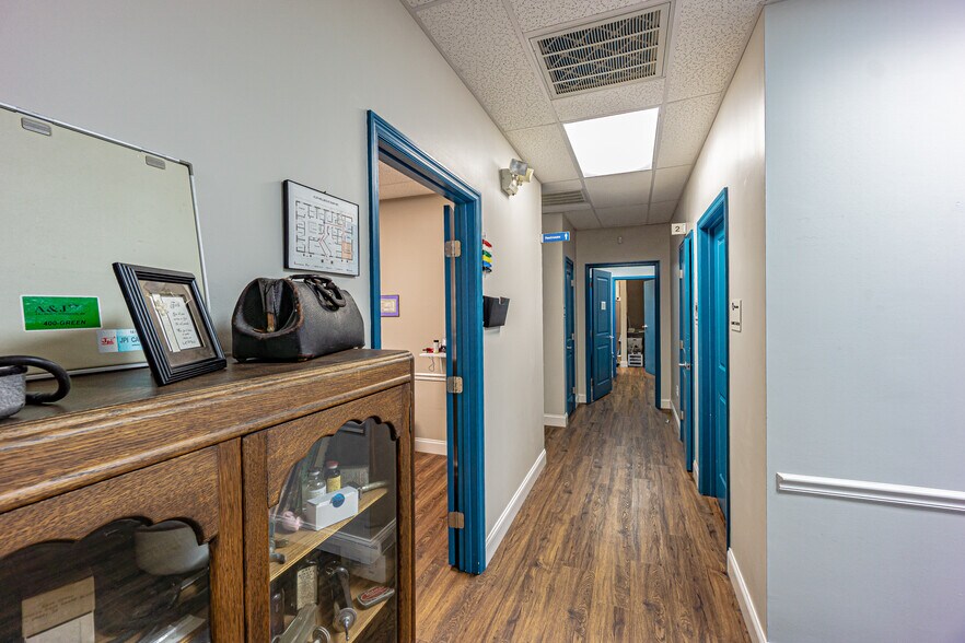 More Photos Of 6502 Gunn Hwy, Tampa Medical For Sale