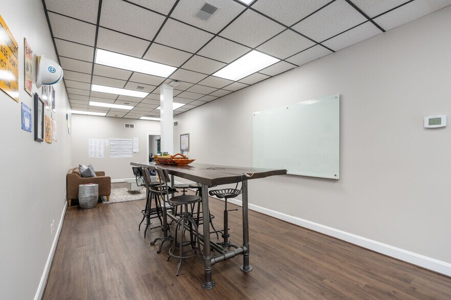 More Photos Of 3240 Office Pointe Pl, Louisville Office For Sale