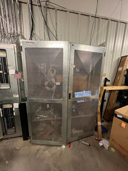 More Photos Of 3600 Main St, Jasper Storefront For Sale