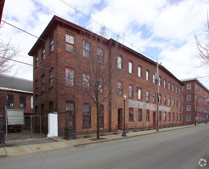 More Photos Of 28 Anawan St, Fall River Manufacturing For Lease