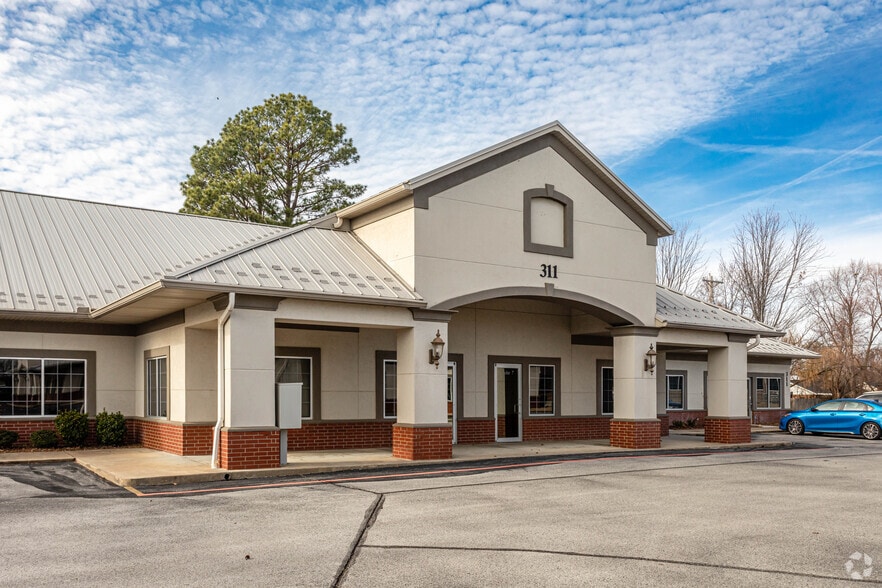Primary Photo Of 311 SW 18th St, Bentonville Office For Lease