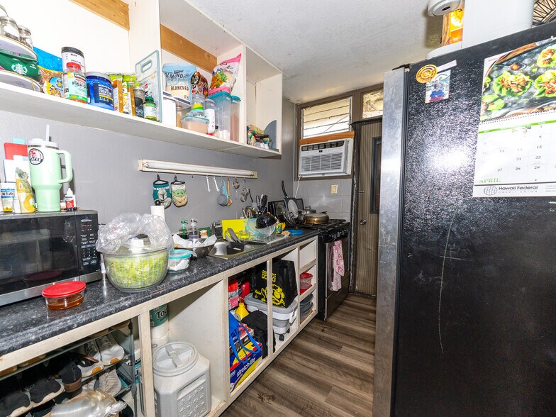 More Photos Of 2135 Bannister Pl, Honolulu Multifamily For Sale
