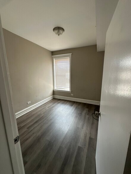 More Photos Of , Chicago Multifamily For Sale