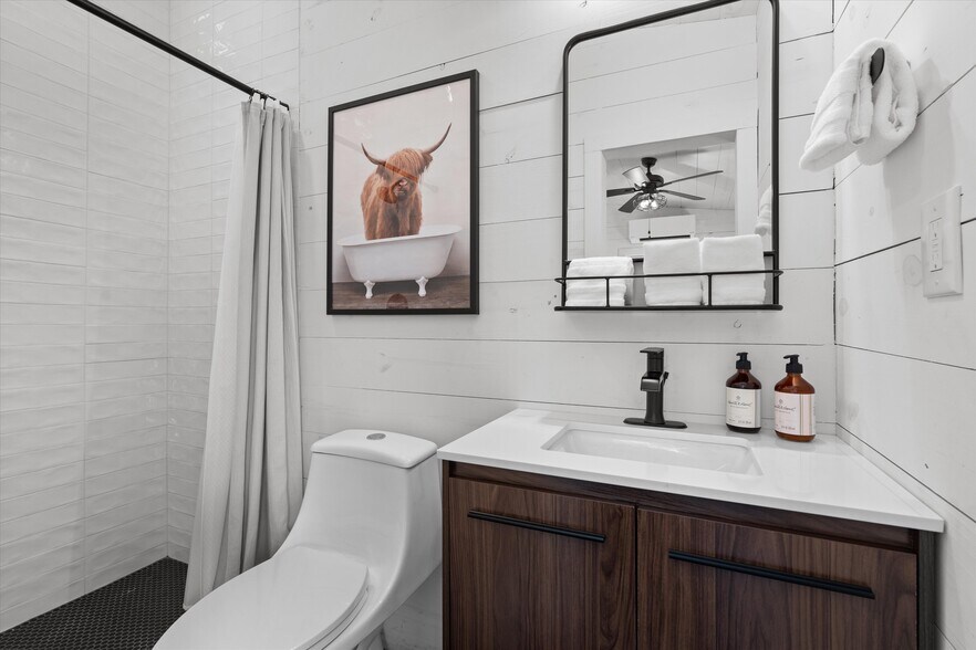 More Photos Of Elroy Rd, Del Valle Land For Sale