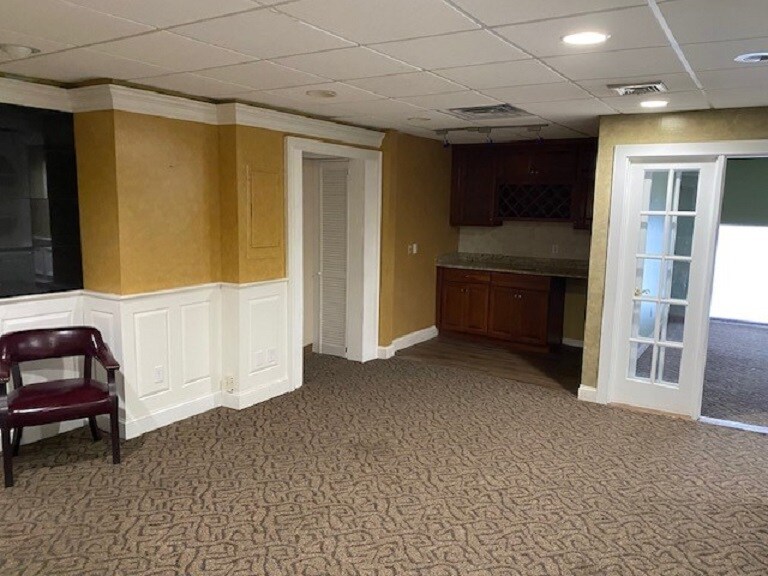 More Photos Of 1600 Candia Rd, Manchester Office For Lease