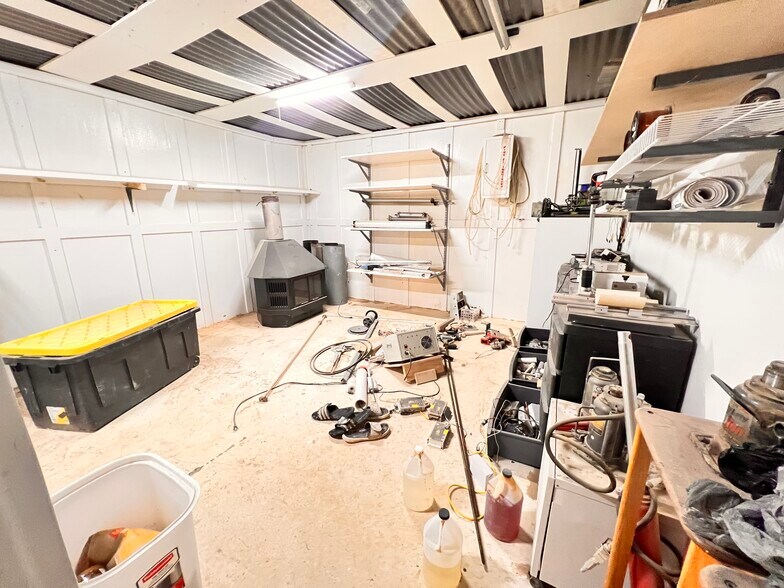 More Photos Of 205 S Main St, Bethel Freestanding For Sale