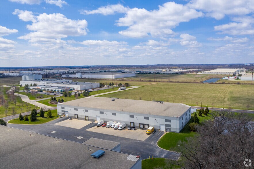 More Photos Of 10795 72nd Ave, Pleasant Prairie Warehouse For Lease