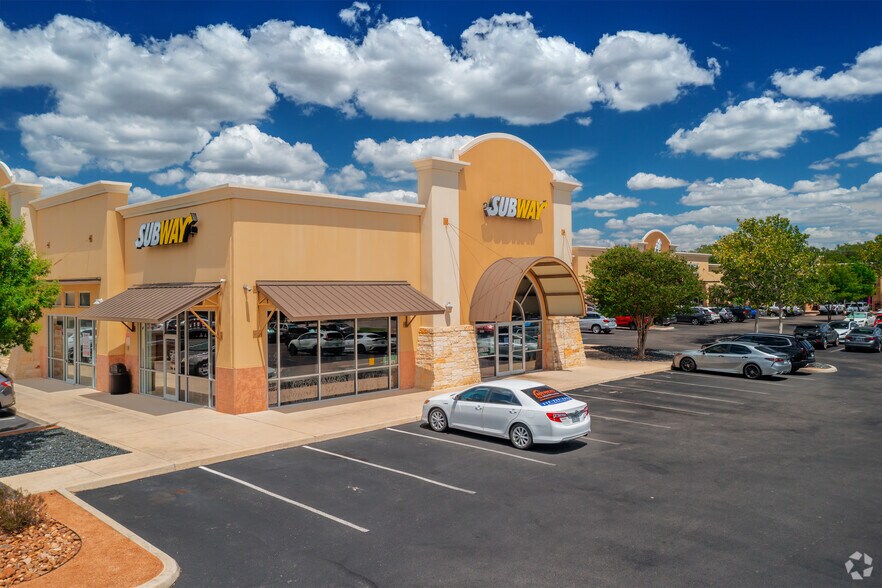 More Photos Of 8202 N Loop 1604 W, San Antonio General Retail For Lease