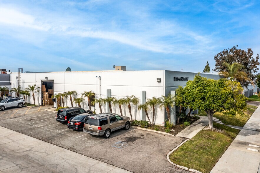 More Photos Of 13625 S Gramercy Pl, Gardena Warehouse For Lease
