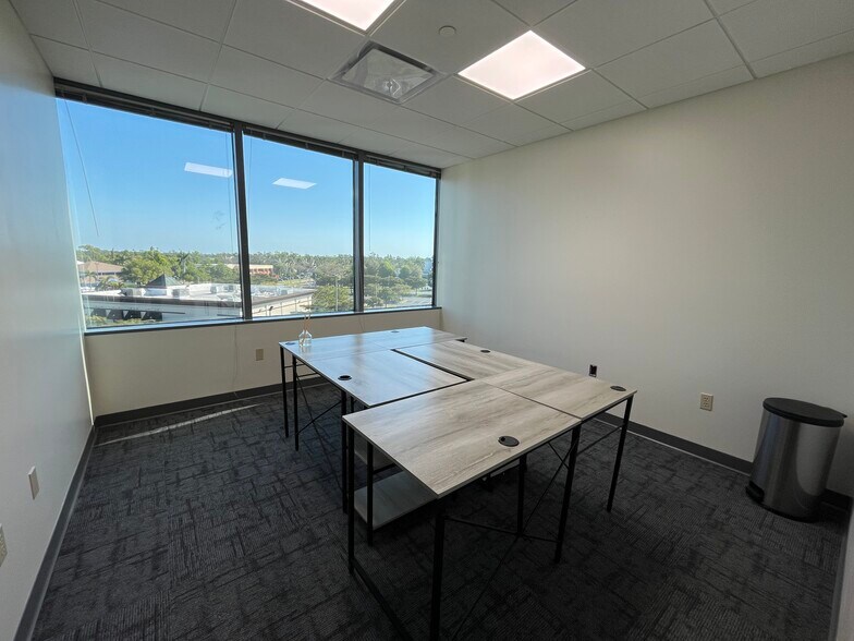 More Photos Of 13099 S Cleveland Ave, Fort Myers Office For Lease
