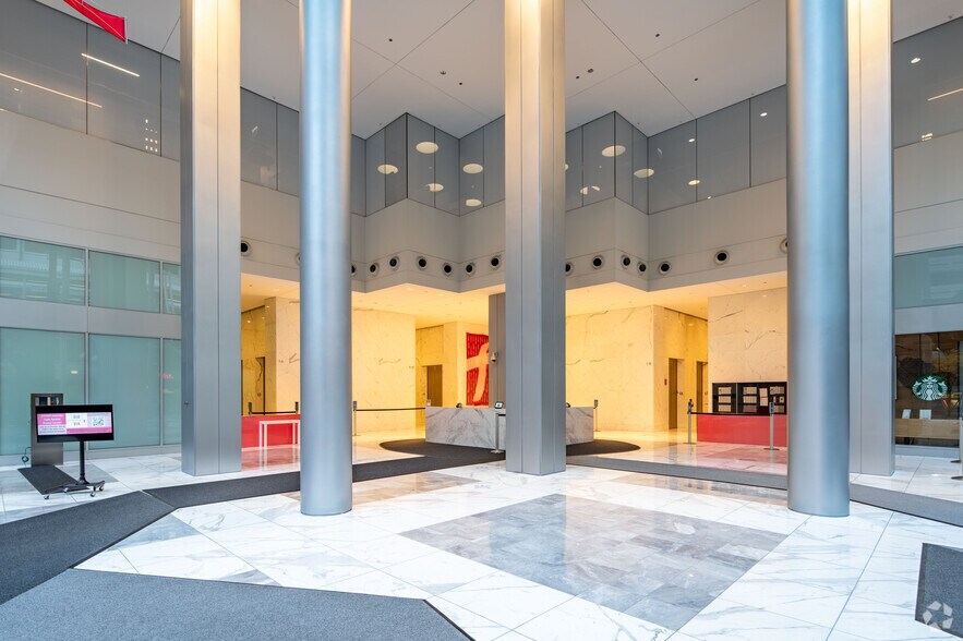 More Photos Of 200 W Madison St, Chicago Office For Lease