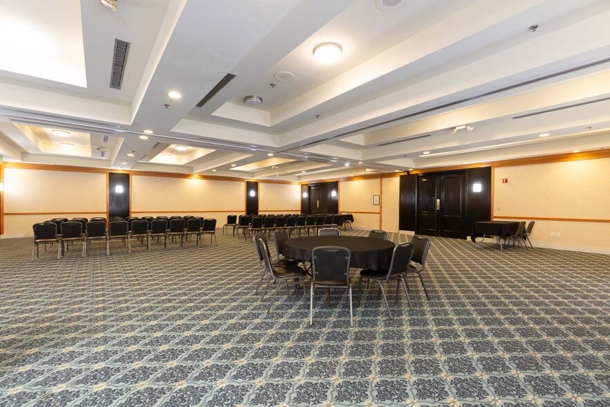 More Photos Of 74695 Highway 111, Palm Desert Hotel For Sale