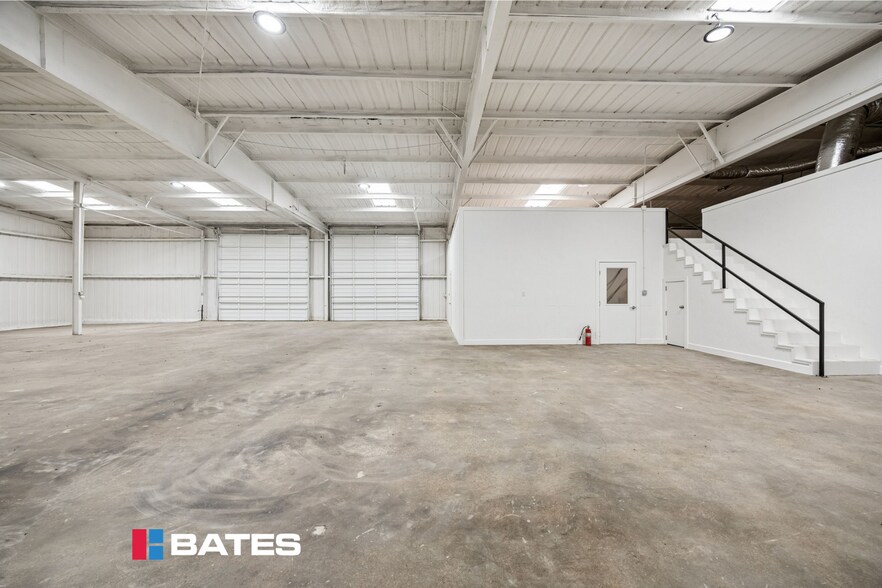 More Photos Of 7020 N Interstate 35 E, Waxahachie Industrial For Lease