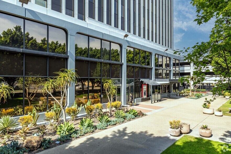 Primary Photo Of 300 S Harbor Blvd, Anaheim Office For Lease