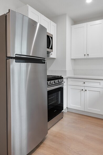 More Photos Of 240-260 E Providencia Ave, Burbank Apartments For Sale