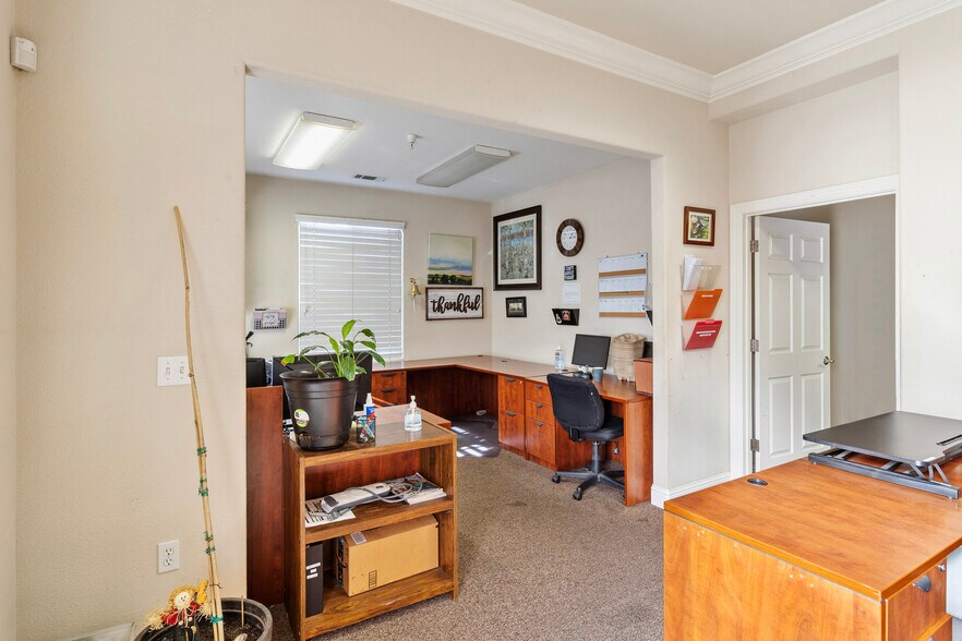 More Photos Of 3075 Crossroads Dr, Redding Light Distribution For Sale