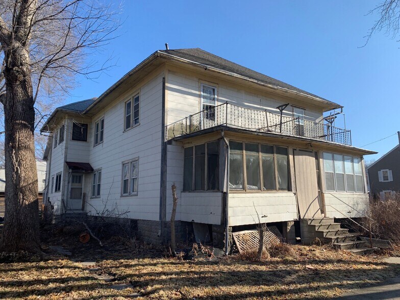 More Photos Of 311 E Joy St, Red Oak Apartments For Sale