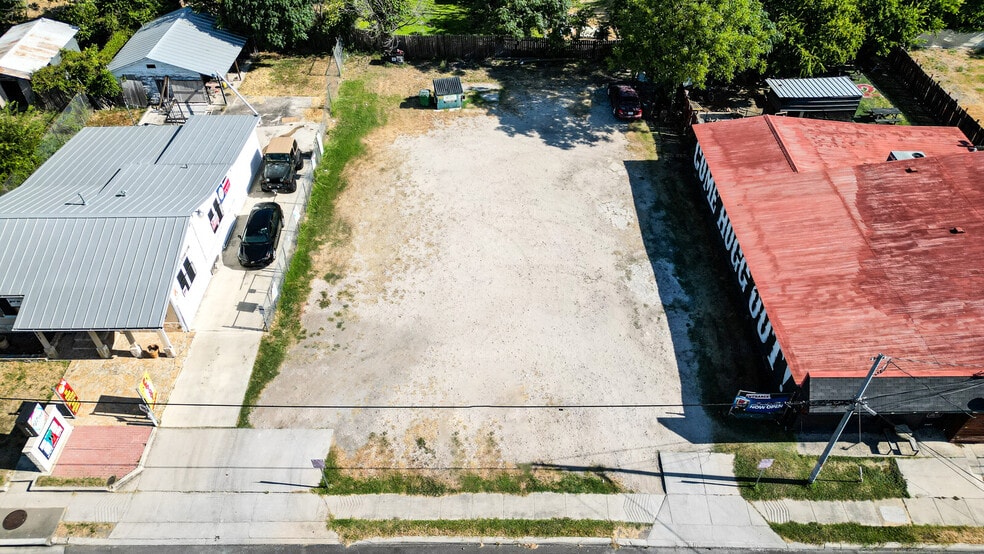 More Photos Of 2931 E Houston St, San Antonio Land For Sale