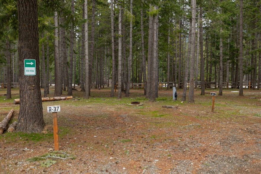 More Photos Of 180 Silver Ridge Ranch Rd, Easton Trailer Camper Park For Sale