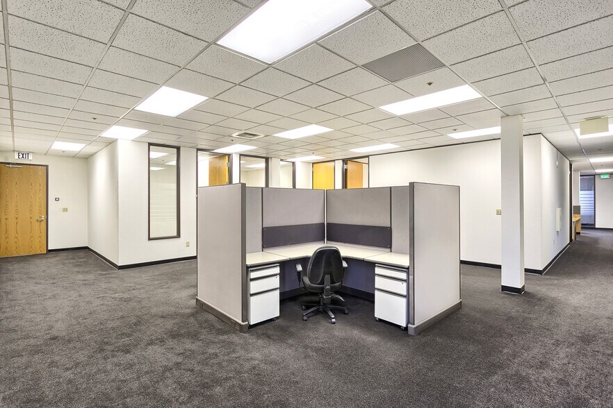 More Photos Of 5600 Mowry School Rd, Newark Medical For Lease