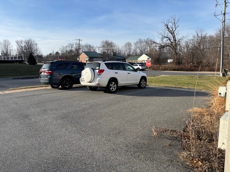 More Photos Of 101 Ryan Dr, Rising Sun Office For Lease