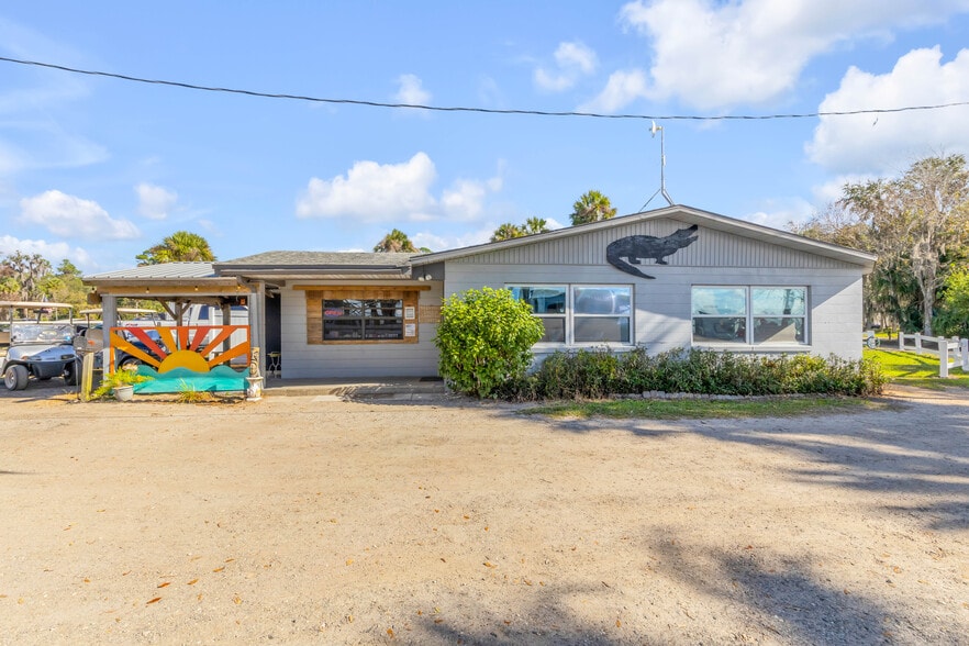 More Photos Of 1600 Lake George Rd, Seville Marina For Sale