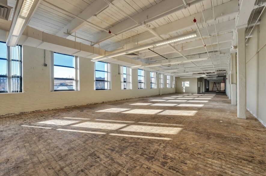 More Photos Of 100 Prescott St, Worcester Warehouse For Lease