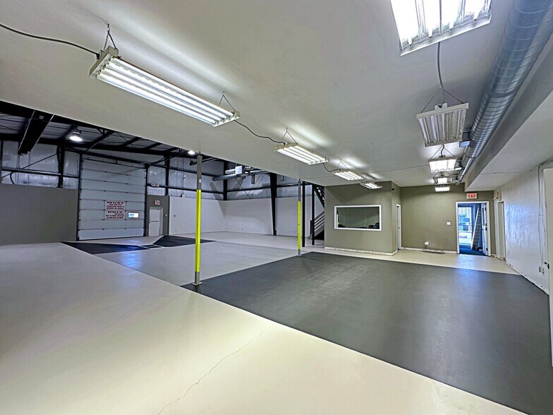 More Photos Of 195 Mackay Cres, Fort McMurray Warehouse For Sale