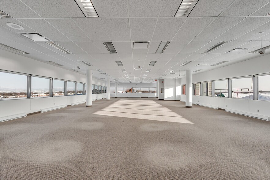 More Photos Of 6500 Boul Guillaume-Couture, Lévis Office For Lease
