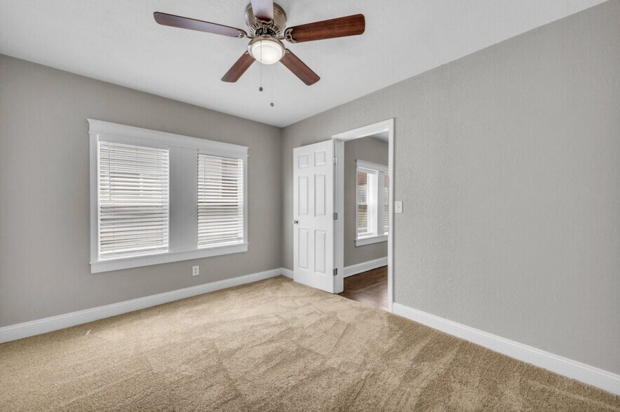 More Photos Of 4017-4023 Harrison St, Kansas City Apartments For Sale