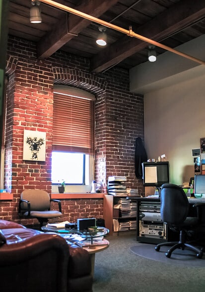 More Photos Of 520 N Christopher Columbus Blvd, Philadelphia Office For Lease