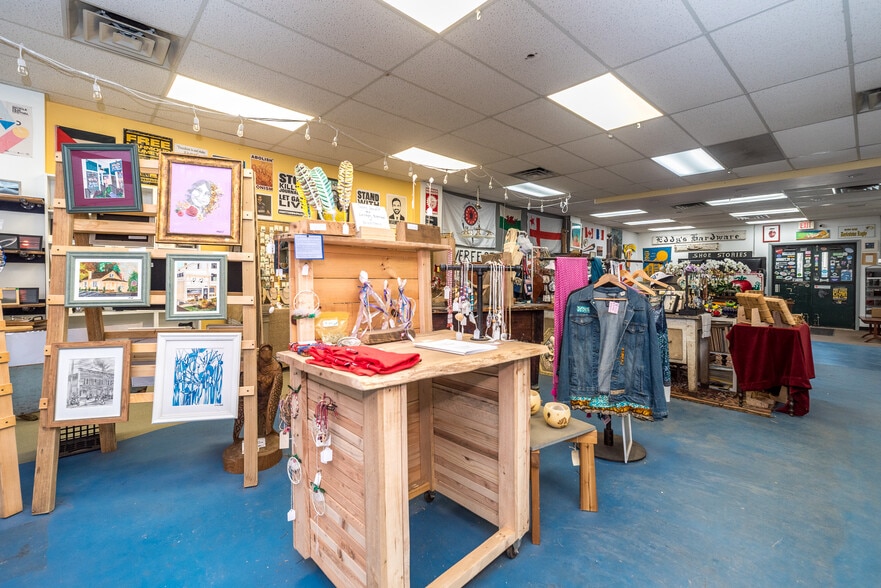 More Photos Of 9 Kingwood Ave, Frenchtown General Retail For Lease