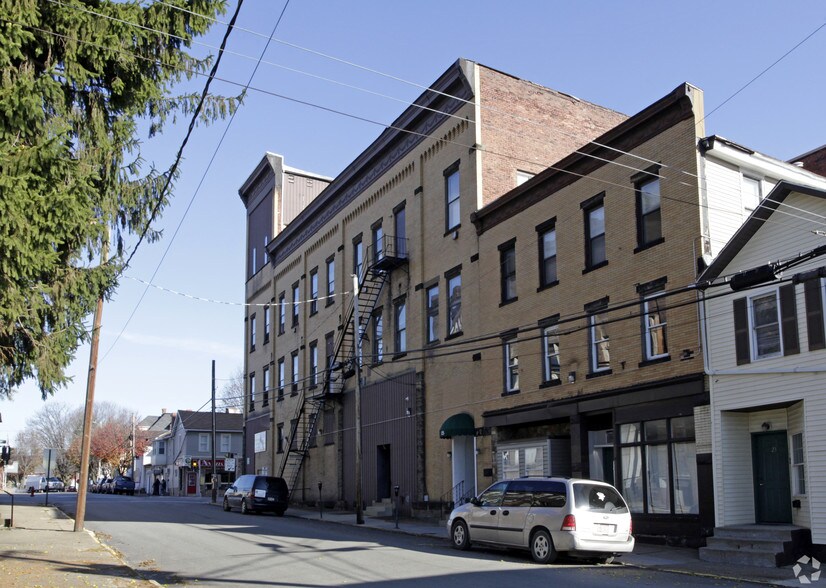 More Photos Of 102-104 E Market St, Blairsville Apartments For Sale