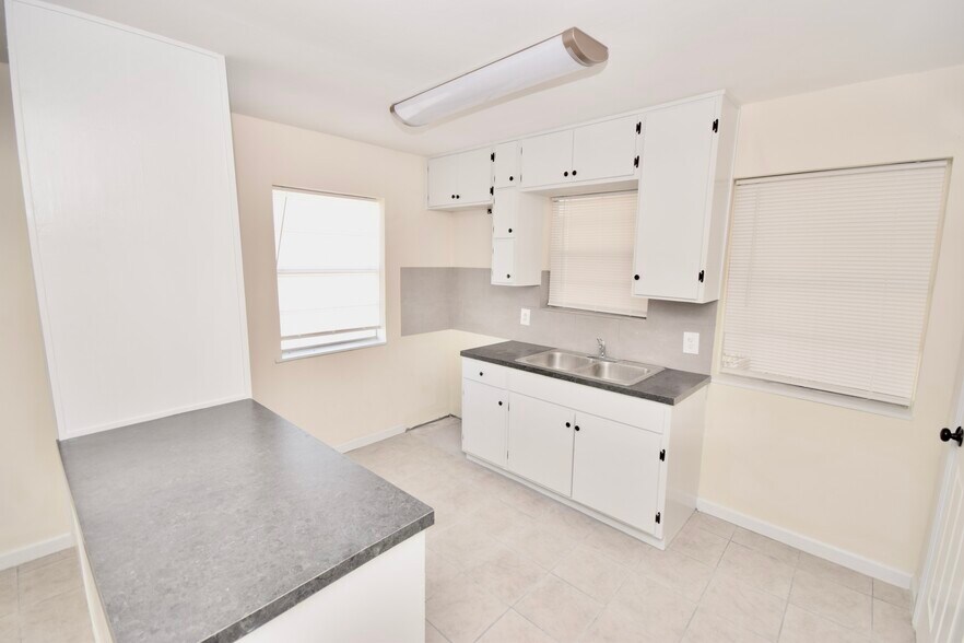 More Photos Of 3616 Harvey St, McAllen Apartments For Sale
