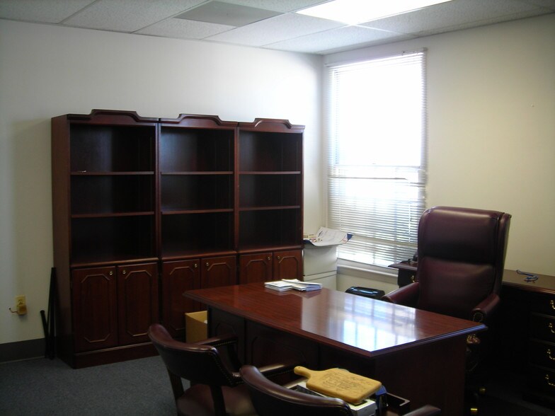More Photos Of 280 Talcottville Rd, Vernon Medical For Lease