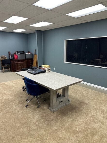 More Photos Of 11 Demedicis Blvd, Warrenville Warehouse For Lease