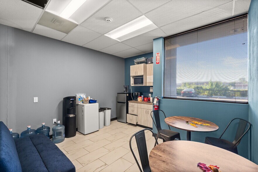 More Photos Of 17325 Red Oak Dr, Houston Medical For Sale