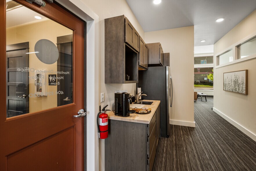 More Photos Of 387 Gallatin Park Dr, Bozeman Loft Creative Space For Sale