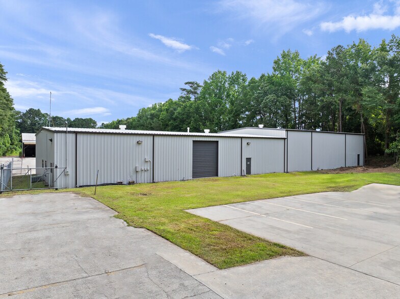 More Photos Of 900 Highway 54 E, Fayetteville Unknown For Lease