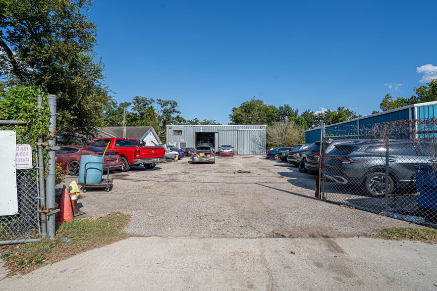 More Photos Of 8928 Homestead Rd, Houston Warehouse For Sale