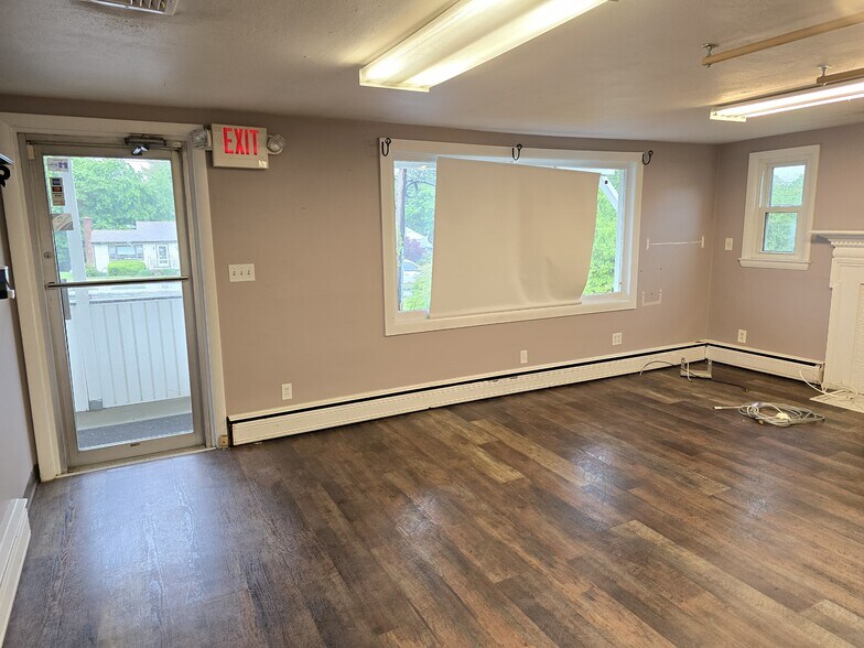 More Photos Of 154 Talcottville Rd, Vernon Rockville Freestanding For Sale