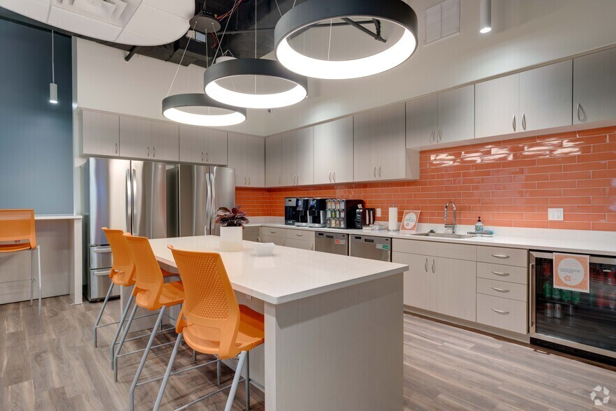 More Photos Of 245 Riverside Ave, Jacksonville Coworking Space